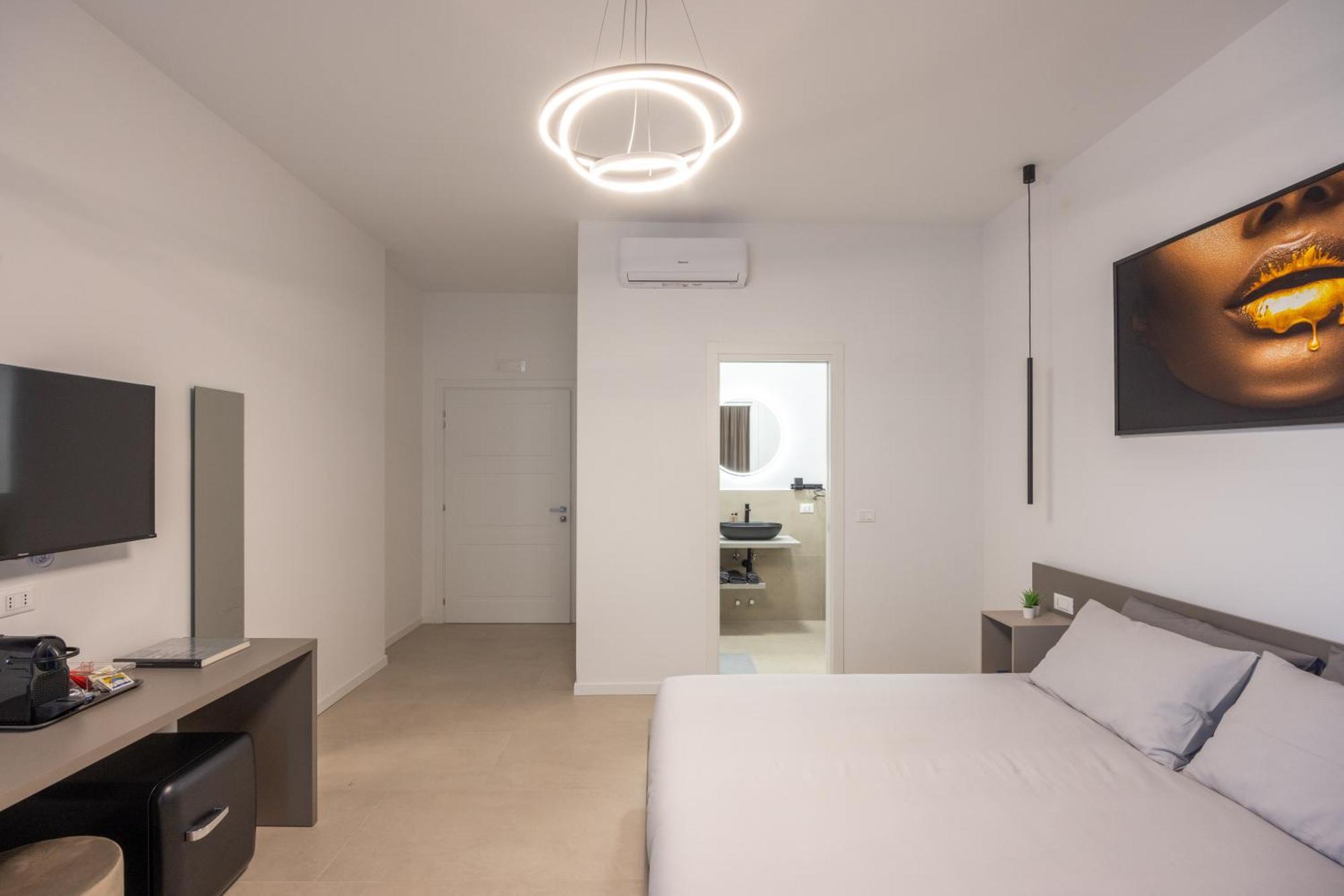 Luxury Station Suite Μπολόνια Εξωτερικό φωτογραφία