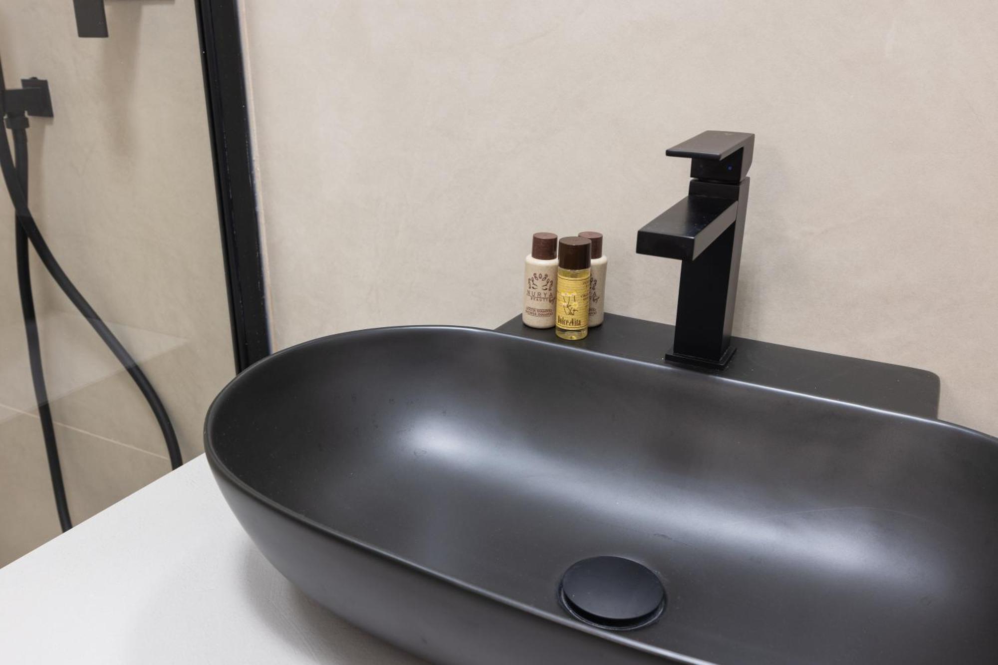 Luxury Station Suite Μπολόνια Εξωτερικό φωτογραφία