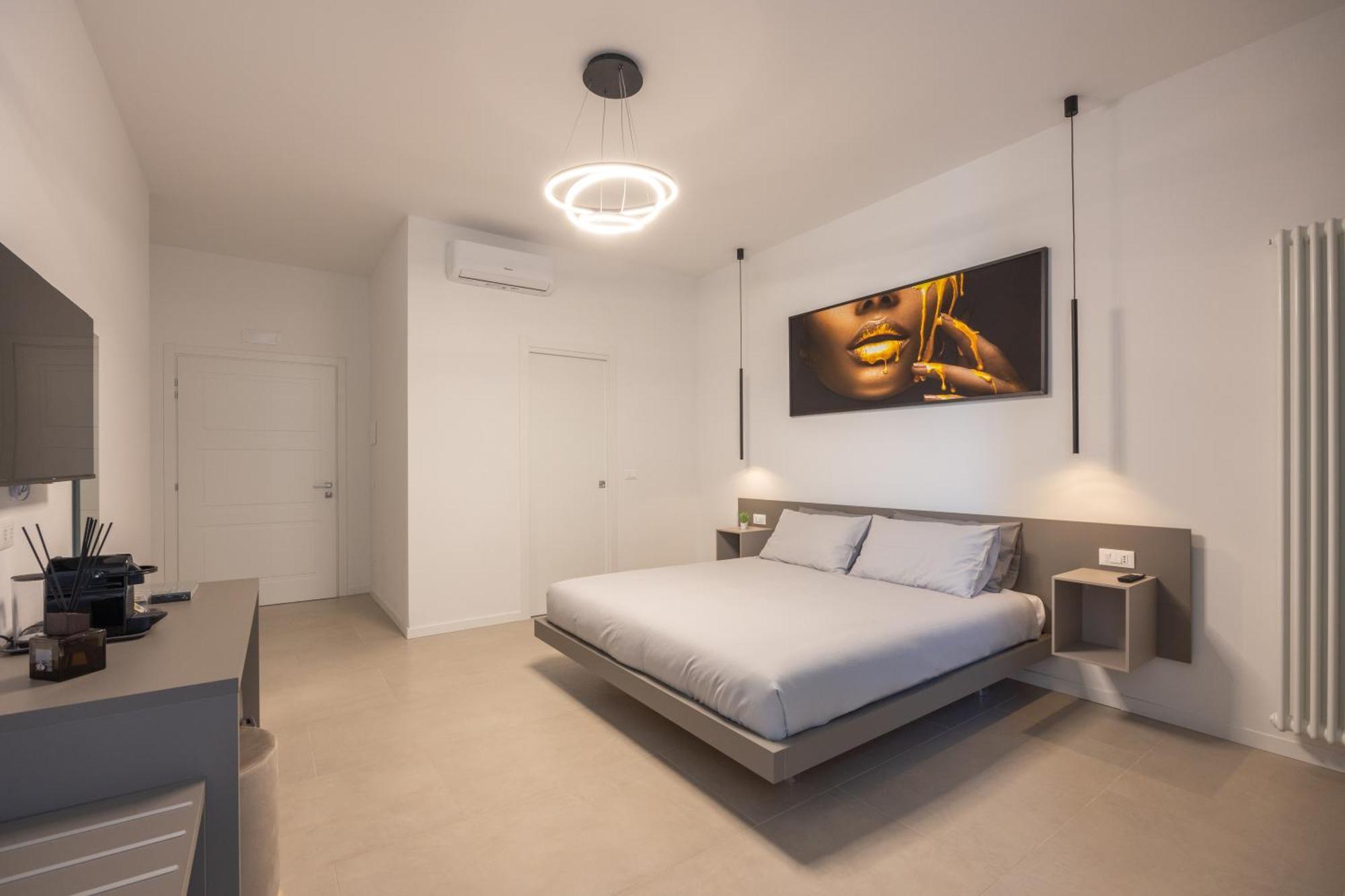 Luxury Station Suite Μπολόνια Εξωτερικό φωτογραφία